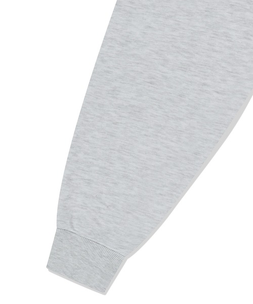 MAHAGRID(マハグリッド)の「『mahagrid/マハグリッド』 ARCH LOGO APPLIQUE HALF ZIP-UP SWEATSHIRT/アーチロゴアプリケーハーフZIPUPスウェット(スウェット・レディース・ライトグレー/ネイビー/パープル・M/L)」の9枚目の写真