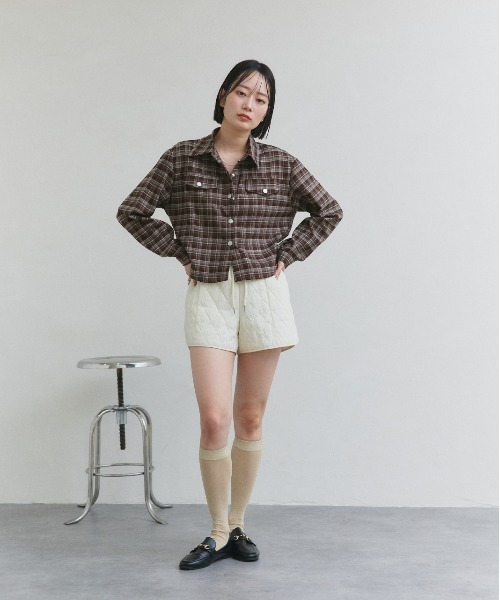 ad thie(アドティエ)の「ショート丈 チェックシャツ(シャツ/ブラウス・レディース・ブラック/ブラウン/ダークブラウン・FREE)」の11枚目の写真