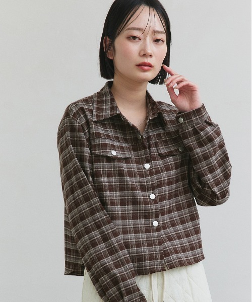 ad thie(アドティエ)の「ショート丈 チェックシャツ(シャツ/ブラウス・レディース・ブラック/ブラウン/ダークブラウン・FREE)」の13枚目の写真