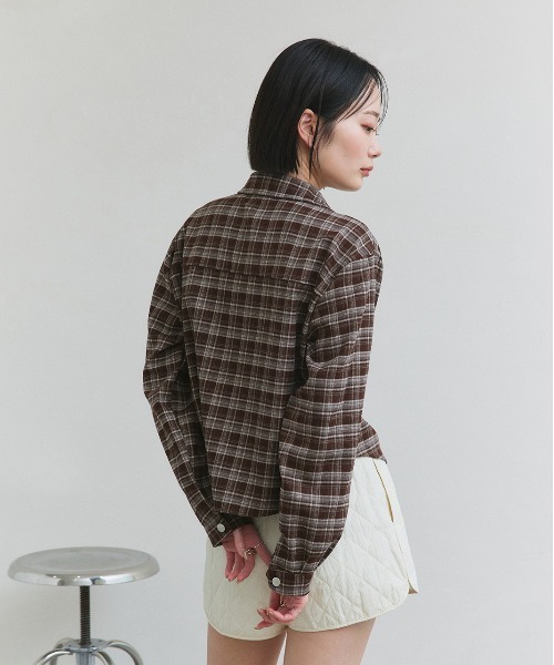 ad thie(アドティエ)の「ショート丈 チェックシャツ(シャツ/ブラウス・レディース・ブラック/ブラウン/ダークブラウン・FREE)」の14枚目の写真