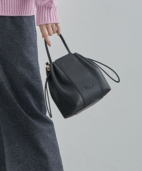 ROPE'(ロペ)の「RPロゴドロストミドルバッグ(ハンドバッグ・レディース・シルバー/ブラック/ホワイト/ベージュ系その他/ブラウン系その他・FREE)」の3枚目の写真