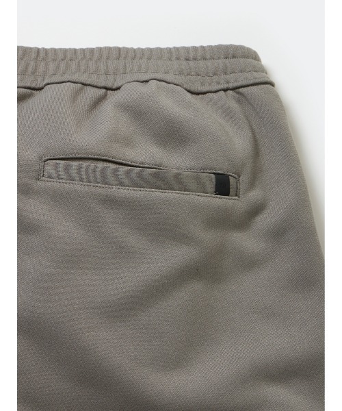 DAIWA PIER39（ダイワピア39）の「DAIWA PIER39 TECH SWEAT PANTS BP-56025（スウェットパンツ・メンズ・ブラック/カーキ/グレー・MEDIUM/SMALL/X-LARGE/LARGE）」の16枚目の写真