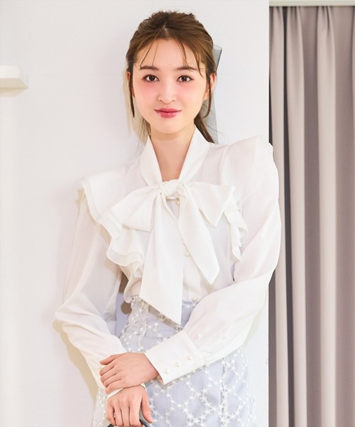 WILLSELECTION(ウィルセレクション)の「ラッフルボウタイブラウス(シャツ/ブラウス・レディース・オフホワイト/ピンク/ブルー・FREE)」の5枚目の写真