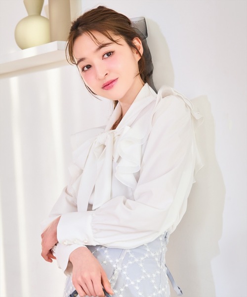 WILLSELECTION(ウィルセレクション)の「ラッフルボウタイブラウス(シャツ/ブラウス・レディース・オフホワイト/ピンク/ブルー・FREE)」の6枚目の写真