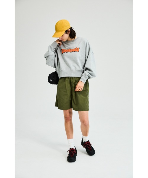 PARROTT CANVAS(パロットキャンバス)の「CROPPED WIDE SWEAT "Somehow"(スウェット・レディース・ネイビー/ミックスグレー・FREE)」の4枚目の写真