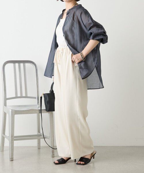 Jena espace merveilleux(ジェナ エスパスメルヴェイユ)の「【ご好評につき再入荷!】後ろヨークラッフルシアーシャツ(シャツ/ブラウス・レディース・パープル/チャコールグレー/オフホワイト/ブラウン/ベージュ/ベージュ系その他/グレー系その他・FREE)」の15枚目の写真