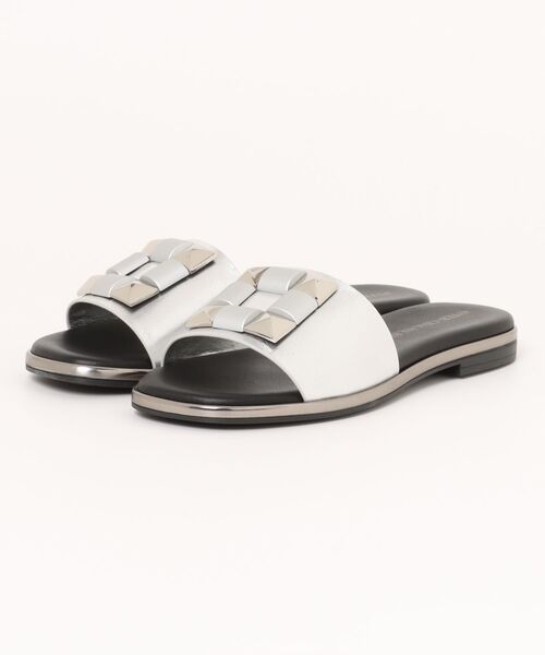 inter-chaussures(インターショシュール)の「【INTER-CHAUSSURES】オーナメントフラットスライドサンダル(I52200)(サンダル・レディース・ブラック/シルバー/ホワイト・35/36/37/38/39)」の6枚目の写真