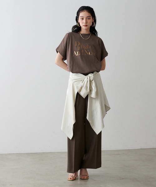 LARUTA(ラルータ)の「【LARUTA】汗染み防止バックスリットロゴT(Tシャツ/カットソー・レディース・ライトグレー/ブラウン/オフホワイト/スミクロ・FREE)」の12枚目の写真