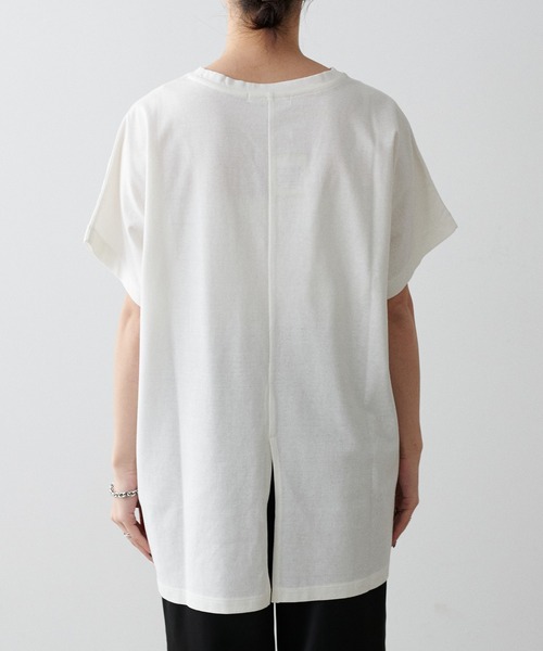 LARUTA(ラルータ)の「【LARUTA】汗染み防止バックスリットロゴT(Tシャツ/カットソー・レディース・ライトグレー/ブラウン/オフホワイト/スミクロ・FREE)」の11枚目の写真