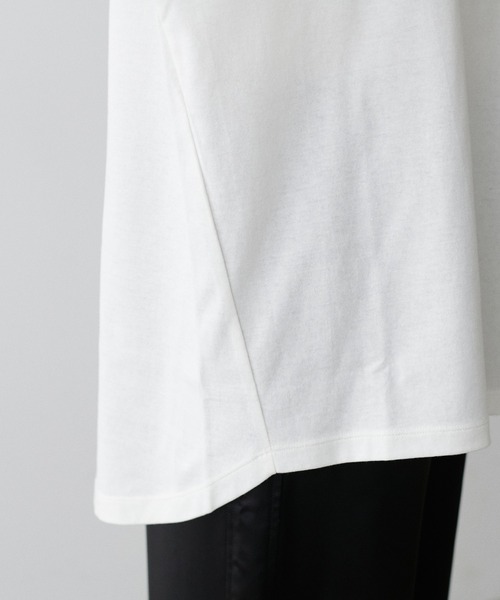 LARUTA(ラルータ)の「【LARUTA】汗染み防止バックスリットロゴT(Tシャツ/カットソー・レディース・ライトグレー/ブラウン/オフホワイト/スミクロ・FREE)」の8枚目の写真
