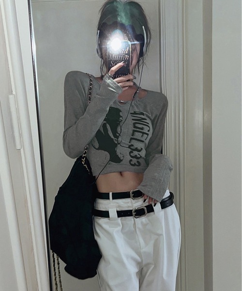 THE HITSS(ヒッツ)の「Y2K グランジエンジェル クロップド ホルターネック ロングTシャツ(Tシャツ/カットソー・レディース・グレー/ブラック・FREE)」の19枚目の写真