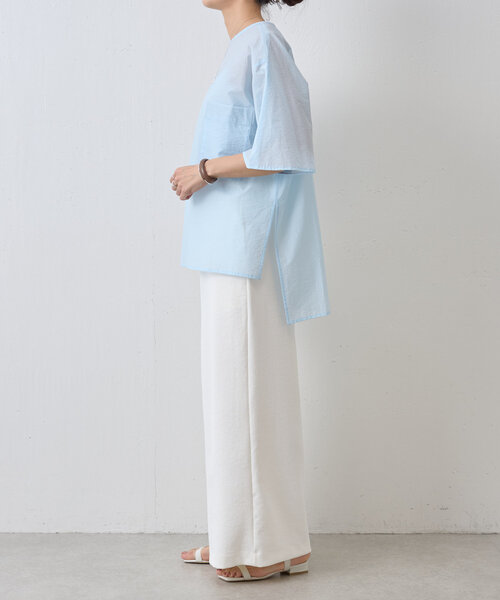 BEARDSLEY ホワイトパンツ BEARDSLEY（ビアズリー）の「スリムタックパンツ（その他パンツ