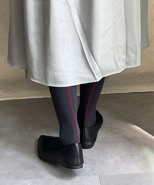 DouDou(ドゥドゥ)の「【WEB限定】MAEE ラインソックス(ソックス/靴下・レディース・ネイビー/チャコールグレー・23)」の3枚目の写真