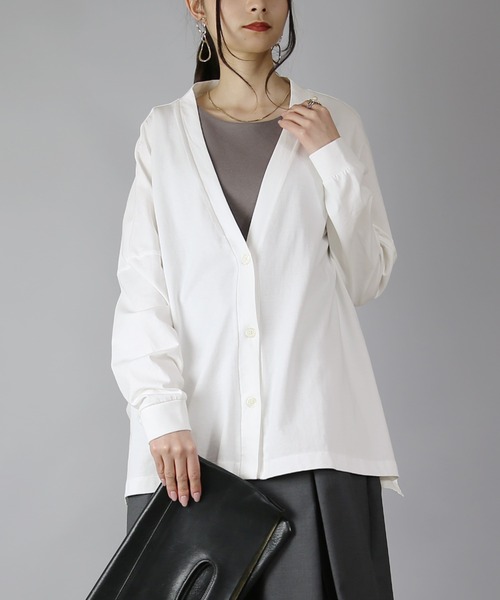 and it_（アンドイット）の「ワイドシルエットカーディガン（カーディガン/ボレロ・レディース・アイボリー/ブラック/モカ/ロイヤルブルー/ナチュラル・M-L）」の2枚目の写真