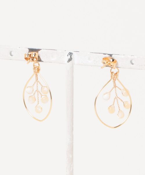 tone（トーン）の「【mio ritomo】Leaf　天然石のワイヤーピアス(MA)（ピアス（両耳用）・レディース・ブラウン/パープル/ピンク・FREE）」の6枚目の写真