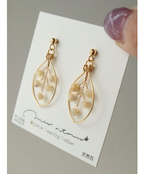 tone（トーン）の「【mio ritomo】Leaf　天然石のワイヤーピアス(MA)（ピアス（両耳用）・レディース・ブラウン/パープル/ピンク・FREE）」の5枚目の写真