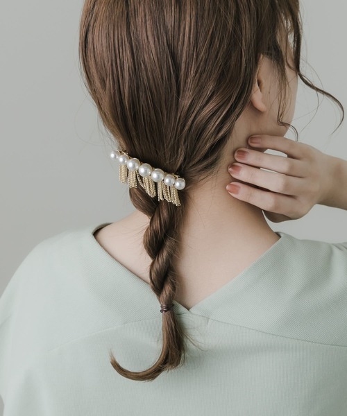 SMELLY（スメリー）の「パールチェーンバレッタ（バレッタ/ヘアクリップ・レディース・ゴールド系その他・-）」の2枚目の写真