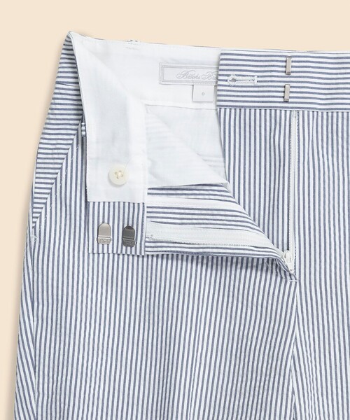 BROOKS BROTHERS(ブルックスブラザーズ)の「コットン シアサッカーストライプ プレーンフロント クロップドパンツ(スラックス・レディース・ホワイト×ブルー・0/4/6/8/2)」の3枚目の写真