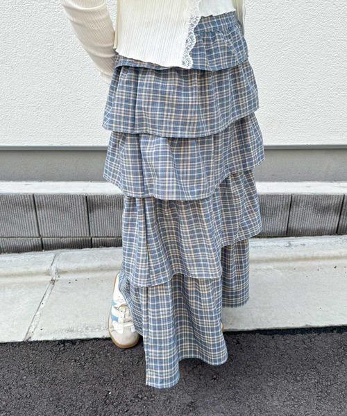 frunco(フランコ)の「【ZOZO限定】チェックティアードロングスカート(スカート・レディース・ブラック/グレー・MEDIUM)」の5枚目の写真