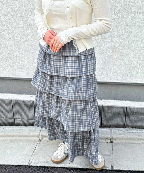 frunco(フランコ)の「【ZOZO限定】チェックティアードロングスカート(スカート・レディース・ブラック/グレー・MEDIUM)」の6枚目の写真