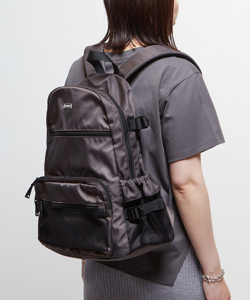 CONVERSE TOKYO（コンバーストウキョウ）の「MESH POCKET NYLON BACKPACK（バックパック/リュック・レディース・グレー/ブラック・FREE）」の3枚目の写真