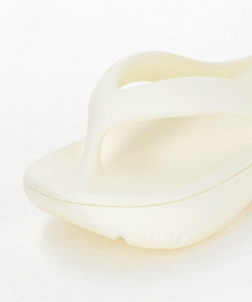 TAW&TOE（トーアンドトー）の「＜TAW&TOE＞ZEROVITY Plumpy サンダル（サンダル・レディース・ブラック/クリーム・25cm/22cm/23cm/24cm）」の14枚目の写真