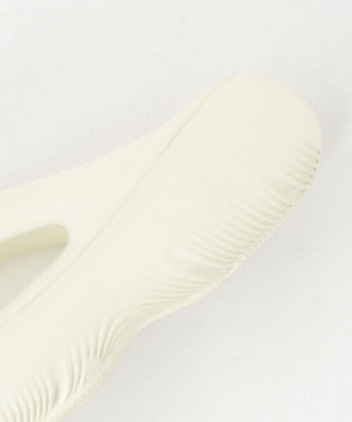 TAW&TOE（トーアンドトー）の「＜TAW&TOE＞ZEROVITY Plumpy サンダル（サンダル・レディース・ブラック/クリーム・25cm/22cm/23cm/24cm）」の13枚目の写真