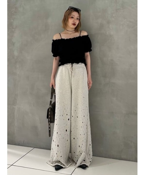 SLY コットン レース パフスリーブ トップス SLY（スライ）の「COTTON LACE PUFF SLEEVE TOPS コットン