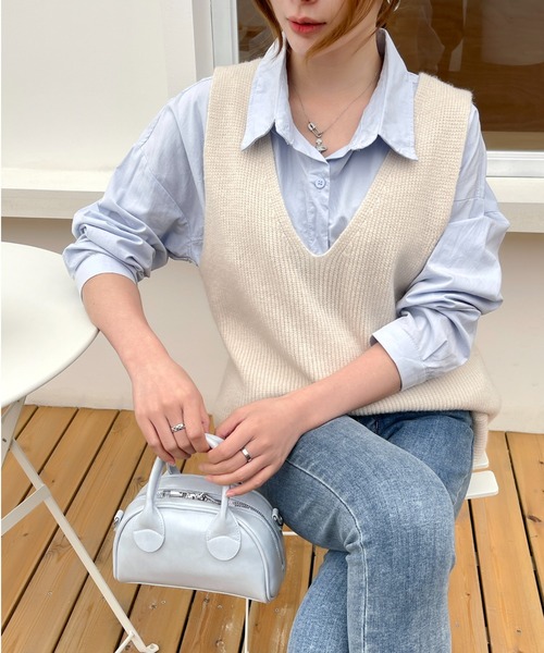 Beststore(ベストストア)の「Vネックニットベスト レディース 重ね着 ゆったり 体型カバー オフィスカジュアル きれいめ ナチュラル(ベスト・レディース・ブラック/アイボリー/ブラウン/ライトグレー/モカ/イエロー・FREE)」の2枚目の写真