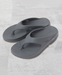 FUSE（フューズ）の「【OOFOS/ウーフォス】Ooriginal リカバリートングサンダル（サンダル）」