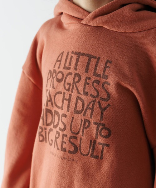 MAKE YOUR DAY（メイクユアデイ）の「毎日コツコツプリント裏毛フーディ■80～140cm（パーカー・キッズ・グリーン/オレンジ・130/140/80/120/110/100/90）」の6枚目の写真