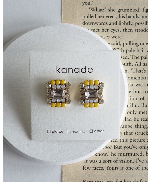 tone(トーン)の「【kanade】カラーストーンビジューピアス(MA)(ピアス(両耳用)・レディース・ピンク/イエロー・FREE)」の8枚目の写真