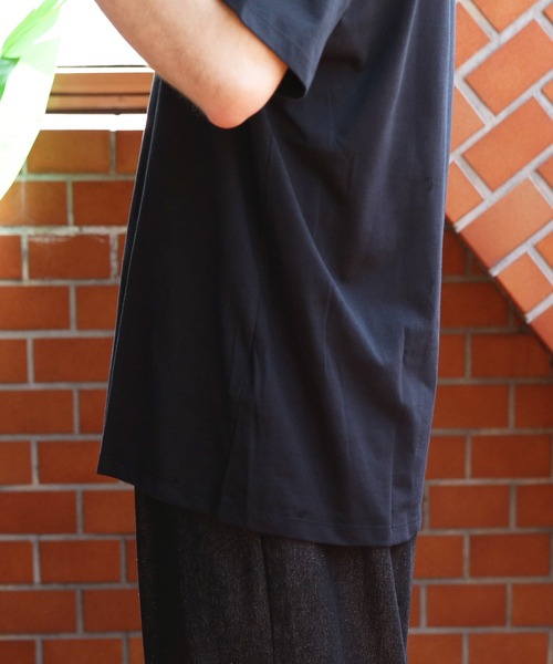 Calvin Klein(カルバン・クライン)の「Calvin Klein ゴールドモノグラム半袖Tシャツ(Tシャツ/カットソー・メンズ・ブラック系その他・MEDIUM/SMALL/LARGE)」の14枚目の写真