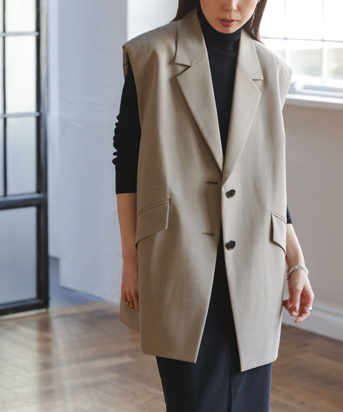 Noble（ノーブル）の「コクーンシルエットオーバージレ（ベスト・レディース・ベージュ/ネイビー・FREE）」の2枚目の写真