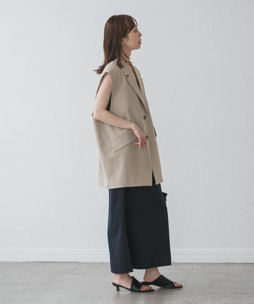 Noble（ノーブル）の「コクーンシルエットオーバージレ（ベスト・レディース・ベージュ/ネイビー・FREE）」の3枚目の写真