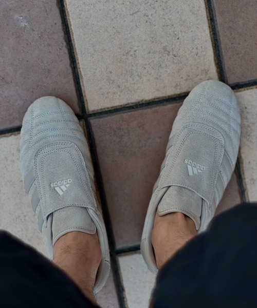 adidas(アディダス)の「【BILLY'S EXCLUSIVE】TAEKWONDO W JQ4278(スリッポン・レディース・ベージュ・24.0cm/23.0cm/22.5cm/22.0cm/28.0cm/27.5cm/27.0cm/26.5cm/26.0cm/25.5cm/25.0cm/24.5cm/23.5cm/28.5cm/29.0cm)」の13枚目の写真