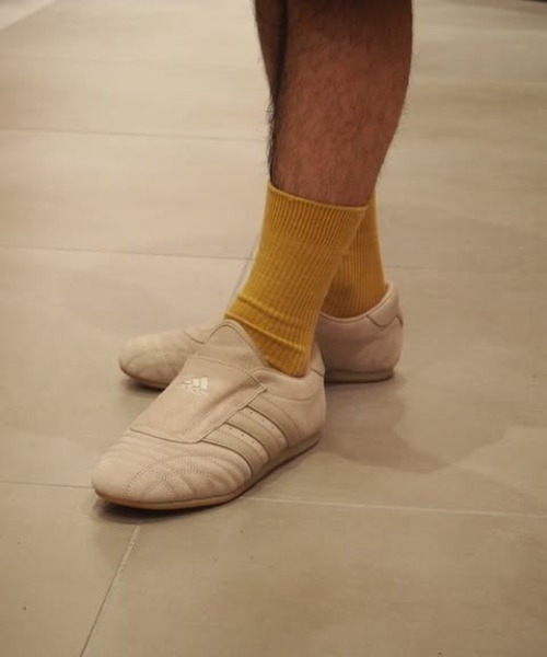 adidas(アディダス)の「【BILLY'S EXCLUSIVE】TAEKWONDO W JQ4278(スリッポン・レディース・ベージュ・24.0cm/23.0cm/22.5cm/22.0cm/28.0cm/27.5cm/27.0cm/26.5cm/26.0cm/25.5cm/25.0cm/24.5cm/23.5cm/28.5cm/29.0cm)」の19枚目の写真