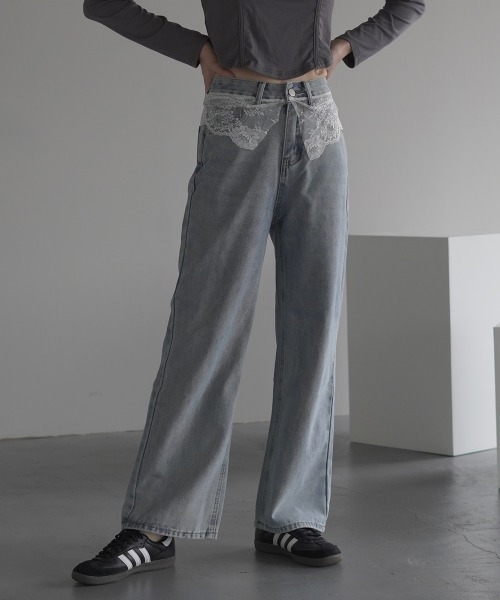 Clum(クルム)の「Straight denim pants with lace waist design / ウエストレースデザインストレートデニムパンツ(デニムパンツ・レディース・ブルー・SMALL/MEDIUM/LARGE)」の7枚目の写真