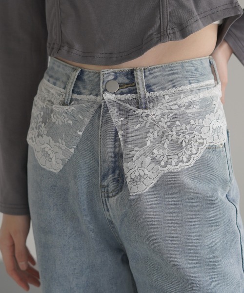 Clum(クルム)の「Straight denim pants with lace waist design / ウエストレースデザインストレートデニムパンツ(デニムパンツ・レディース・ブルー・SMALL/MEDIUM/LARGE)」の10枚目の写真