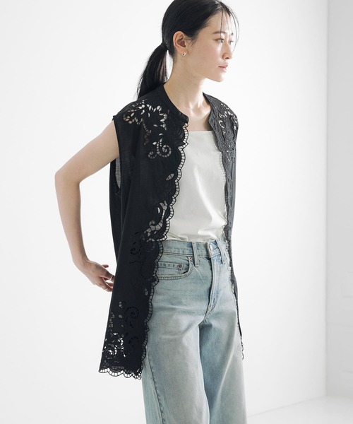 URBAN RESEARCH（アーバンリサーチ）の「カットワークレース刺繍ジレ（ベスト・レディース・ブラック/オフホワイト・FREE）」の21枚目の写真