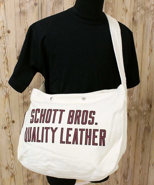 schott（ショット）の「Schottロゴプリント NEWSPAPER BAG（ショルダーバッグ・メンズ・キナリ/セージグリーン・FREE）」の8枚目の写真
