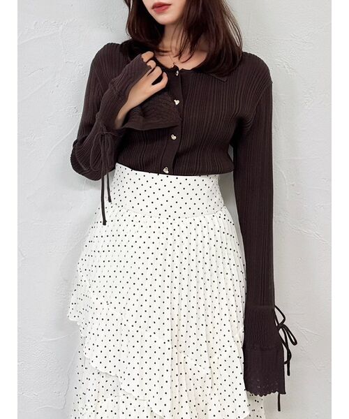 dazzlin（ダズリン）の「【WEB限定カラーあり】アイレットスリーブニットトップス（ニット/セーター・レディース・ブラウン/ネイビー/グレー/アイボリー/ブラック・FREE）」の4枚目の写真