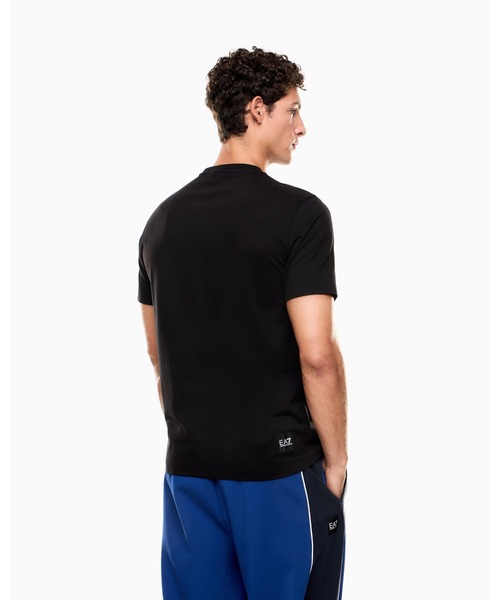 EMPORIO ARMANI EA7(エンポリオアルマーニイーエーセブン)の「【エンポリオ アルマーニ EA7】Logo Series クルーネックTシャツ コットン混紡ジャージー(Tシャツ/カットソー・メンズ・ブラック/ブルー・XX-LARGE/X-SMALL/X-LARGE/SMALL/MEDIUM/LARGE)」の3枚目の写真
