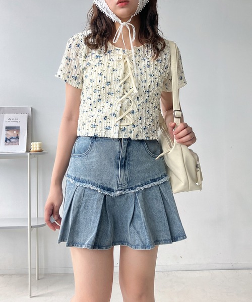 AS KNOW AS plus（アズノゥアズプラス）の「♪レースアップリボン 花柄フリル半袖プルオーバー（Tシャツ/カットソー・レディース・ブルー系/ブラウン系/レッド系・FREE）」の7枚目の写真