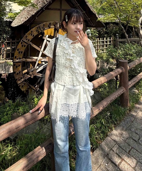 AS KNOW AS plus(アズノゥアズプラス)の「♪レースアップリボン 花柄フリル半袖プルオーバー(Tシャツ/カットソー・レディース・ブルー系/ブラウン系/レッド系/レッド系1/ブラック/ドット/ブルー系1・FREE)」の10枚目の写真