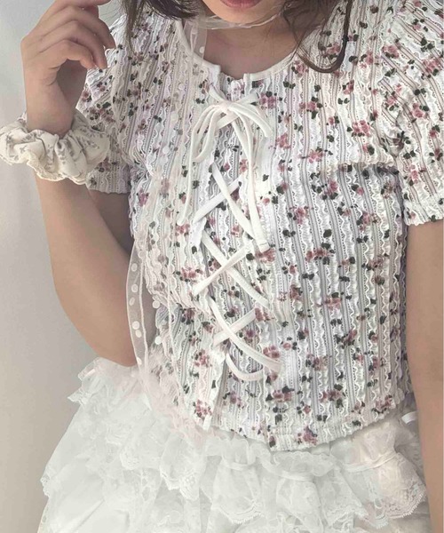 AS KNOW AS plus(アズノゥアズプラス)の「♪レースアップリボン 花柄フリル半袖プルオーバー(Tシャツ/カットソー・レディース・ブルー系/ブラウン系/レッド系/レッド系1/ブラック/ドット/ブルー系1・FREE)」の17枚目の写真