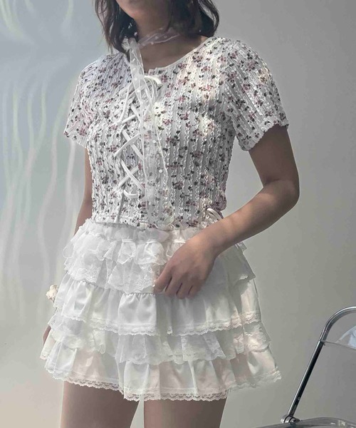 AS KNOW AS plus(アズノゥアズプラス)の「♪レースアップリボン 花柄フリル半袖プルオーバー(Tシャツ/カットソー・レディース・ブルー系/ブラウン系/レッド系/レッド系1/ブラック/ドット/ブルー系1・FREE)」の18枚目の写真