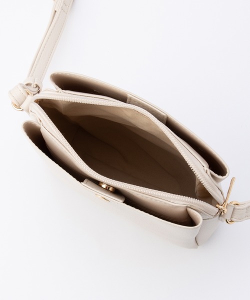 Honeys（ハニーズ）の「軽量両あおりミニバッグ（ショルダーバッグ・レディース・ライトベージュ/ブラック/レッド/アイボリー/グレイッシュベージュ/シルバー・FREE）」の14枚目の写真