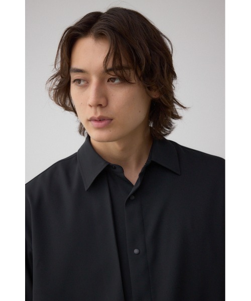 AZUL by moussy（アズールバイマウジー）の「C/Tトロミアシンメトリー長袖シャツ（シャツ/ブラウス・メンズ・グレー/ブラウン/ブラック・LARGE/MEDIUM）」の4枚目の写真