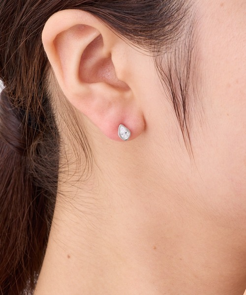 CALIN STANDARD(カリンスタンダード)の「◆金属アレルギー対応◆◆made in japan◆【高品質ポスト】ニュアンスドロップ ジルコニアセラミックポストピアス(ピアス(両耳用)・レディース・ゴールド/ピンクゴールド/シルバー・FREE)」の2枚目の写真
